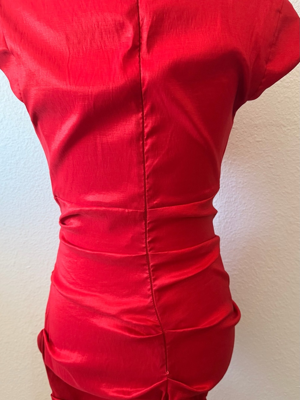 Xscape Red Ruffle V-Neck Ruched Midi Dress - Picture 3 of 14